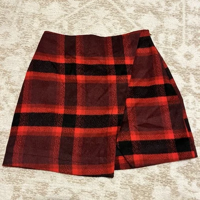 Minifalda a Cuadros Abercrombie & Fitch Roja Negra Mujer 00 Navidad Academia Preparación Foto 1 de 4