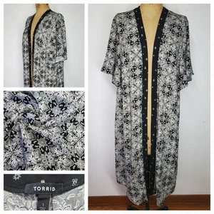 Torrid Size 1/1X Duster Robe Kimono Blazer Black White Flowy Short Sleeve Classy - Picture 1 of 9