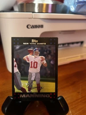 2007 Topps - Eli Manning #30 - Image 1 of 2
