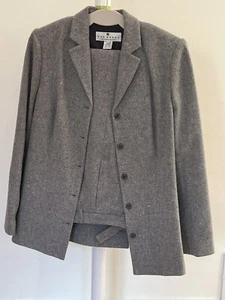 Saks Fifth Avenue Women’s Wool Pant Suit Set Blazer S8 Pants S4 - Picture 1 of 4
