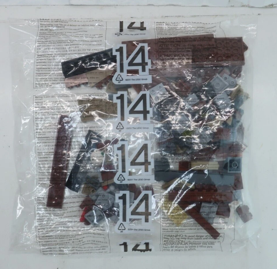 Lego 75059 UCS Star Wars Sandcrawler Sealed Bag #14 Astromech Droid R2-A5 2 Jawa - Image 1 of 4