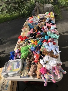 Great Vintage Huge Lot of 89 Ty Beanie Babies Mostly Bears & McDonald's Teenie - Picture 1 of 12
