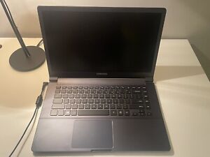 Samsung NP900X4C Core i7-3517U 1.9 GHz 8 GB RAM  256 SSD - Fix Or Use For Parts