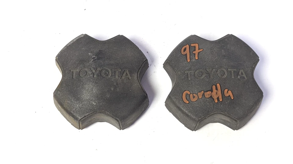 Juego de 2 tapones de cubo de cubierta antipolvo tapa central de llanta OEM Toyota Corolla 6669 1997 OEM Foto 1 de 4