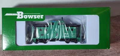 Penn Central RR N5c Center Cupola caboose 23002 Bowser 43381 HO Scale RTR - Image 1 of 3