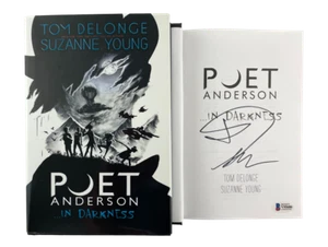 Tom DeLonge Blink-182 Signed Autograph Poet Anderson in Darkness Book w/ Beckett - Picture 1 of 1