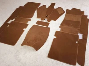 Juego de alfombras para Mercedes W111 cupé 1961-1968 RHD terciopelo coñac hecho en Alemania - Imagen 1 de 1