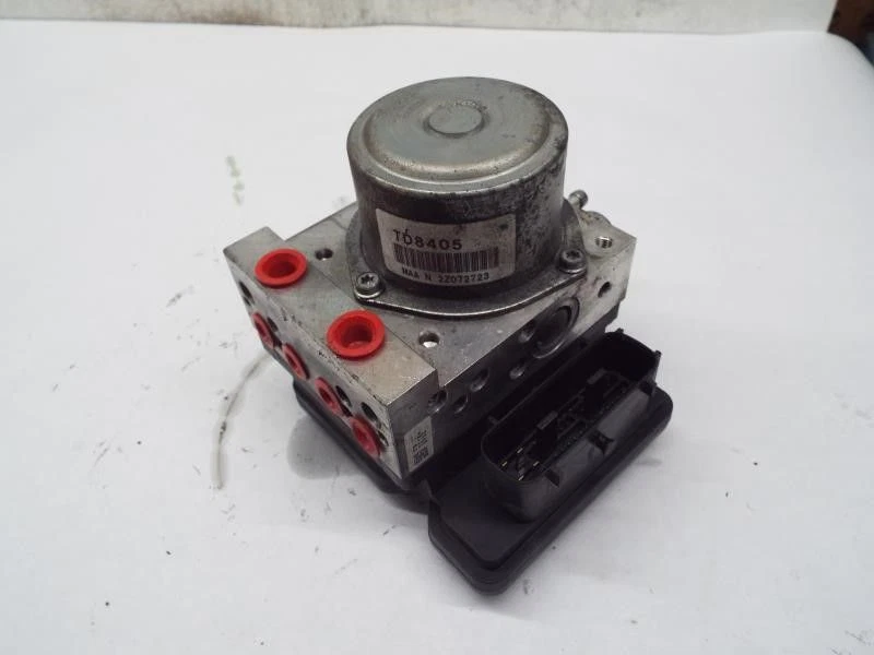 Bomba actuador freno antibloqueo Nissan Juke 2012-2013-2014 ABS fabricante de equipos originales  Foto 1 de 4
