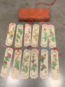 Scatola broccato cinese vintage 12 segnalibri bambù dipinti a mano floreale 5x2x1 - Foto 1 di 4
