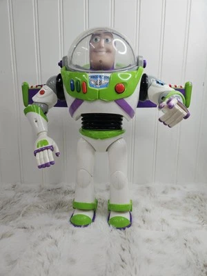 Boneco falante vintage Toy Story Buzz ano claro 12” leia peças ou reparo  - Imagem 1 de 4