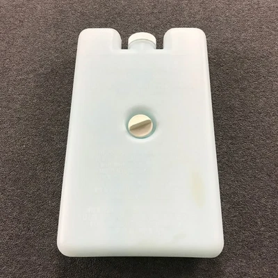 Botella de congelación GOTT para enfriador #8280 atornillable 12-1/8" x 7-1/4" x 1-5/8 (centro) Foto 1 de 4