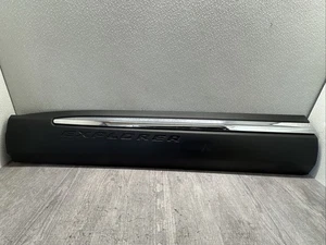 2020 2021 FORD EXPLORER FRONT LEFT DRIVER DOOR MOLDING,WITH CHROME TRIM OEM - Picture 1 of 12