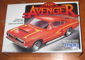 MPC The Avenger Barracuda Street Machine 1/25 Kit #10860 Sellado de Fábrica 82 Edición - Imagen 1 de 6