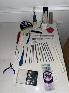Lote vintage de agujas de coser y accesorios de ganchillo - Imagen 1 de 12