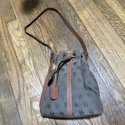 Bolso Cubo Vintage Años 90 Dooney & Bourke Cordón Marrón Guijarro Retro Foto 1 de 4