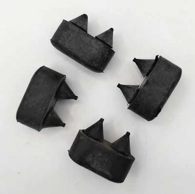 Juego de 4 parachoques de pilar de cerradura de puerta Oldsmobile 1968-72 Cutlass, F85 y 442 NOS Foto 1 de 3