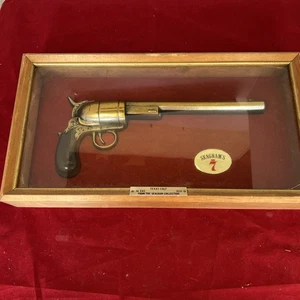 VINTAGE SEAGRAMS VO COLLECTABLE TEXAS COLT .35CAL ADVERTISING SHADOWBOX DISPLAY - Picture 1 of 5