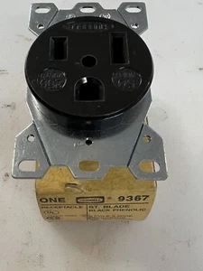Hubbell Wiring Device-Hbl9367 50A Single Receptacle 250Vac 6-50R Bk - Picture 1 of 1