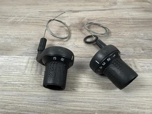 SRAM Grips Shift 3X7 SRT600-71 & SRT600-11 - Picture 1 of 3