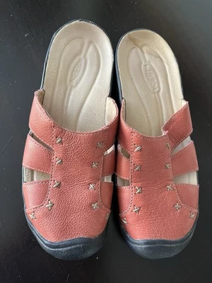 Женские сабо KEEN Slip On Mule размер 6,5 коралловая кожа с закрытым носком - Изображение 1 из 4