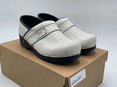 Zapatos informales Koi by Sanita Lindsey zuecos para mujer 8,5 charol blanco ebay56 Foto 1 de 4