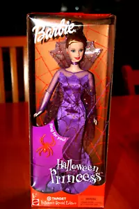 Muñeca Barbie 2001 edición especial princesa de Halloween con anillo para ti - nueva - Imagen 1 de 8