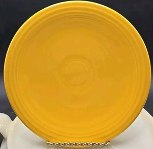 Fiesta 6" Bread and Butter Plate in Original Yellow Glaze (Circa 1936-1969)-Mint - Picture 1 of 4
