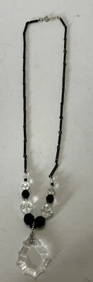 Ожерелье Napier черное и прозрачное с бисером 10 дюймов с прозрачной винтажной подвеской - Изображение 1 из 4