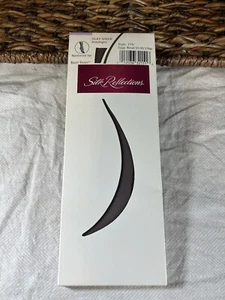 Vintage Hanes Silk Reflections 2 Pair Silky Sheer KneeHighs #775 Town Taupe - Picture 1 of 2