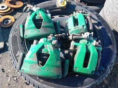 Pinzas de freno delanteras y traseras Skoda Octavia Mk1 Vrs - Y2-D Foto 1 de 4