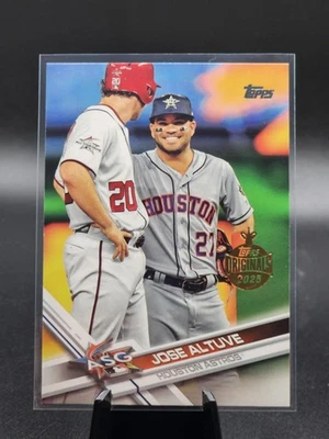 2025 Topps Holiday - Jose Altuve Update Series (#US175) BuyBack Stamped - Image 1 of 2