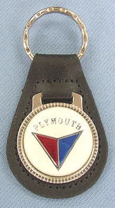Vintage White PLYMOUTH  Arrow #3385 Black Leather Key Ring - Picture 1 of 5
