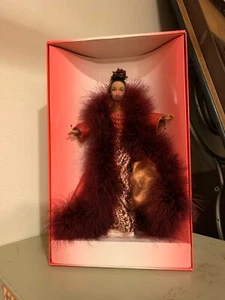 1998 BARBIE CINNABAR SENSATION SECOND IN A SERIES RUNWAY COLLECTION Byron Lars - Picture 1 of 3