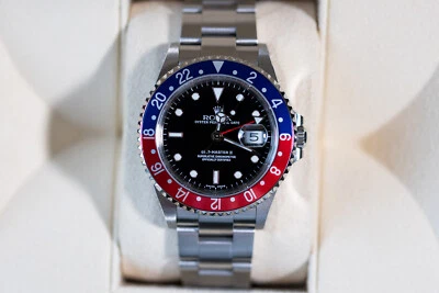 Rolex [99% NEW FULL SET] GMT Master 2 Pepsi 40mm 16710 - 2002 - Image 1 of 4