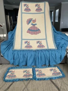 Antique 1920s Quilt Hand Sewn With Dust Ruffle One Of A Kind Sunbonnet Girls VTG - Picture 1 of 10