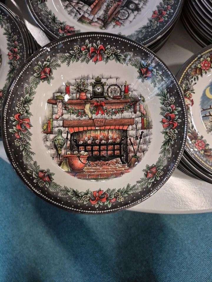 New Royal Stafford Christmas 7inch bowl Christmas Eve