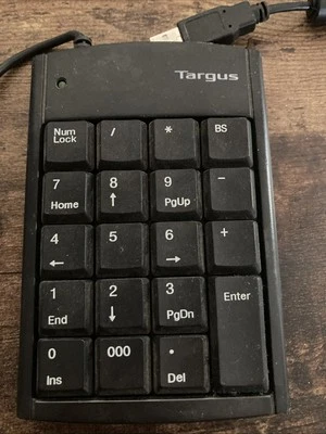 TARGUS ULTRA MINI 19KEY NUMERIC KEYPAD With USB Hub, Black Tested - Image 1 of 3