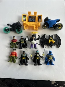 11 Imaginext Batman Robin Batbikes Motorcycle Bat Cave Computer Screen Batwing - Picture 1 of 8
