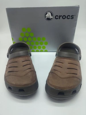 Sandalias informales Crocs para hombre talla 10 chocolate Bogotá gamuza Foto 1 de 4
