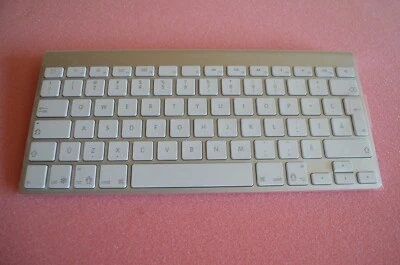 Apple Magic Keyboard A1314 Silver QWERTY French Canadian Sealed - Image 1 of 3