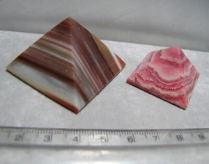 Edelstein Pyramiden, Rhodocrosit / Achat - OPDIGO - Bild 1 von 12
