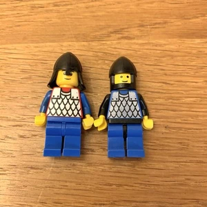 Minifiguras de castillo Lego con patrón de armadura de correo a escala plateada - Imagen 1 de 3