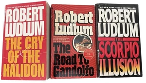 Bundle: 3 Robert Ludlum PB Novels - Picture 1 of 21
