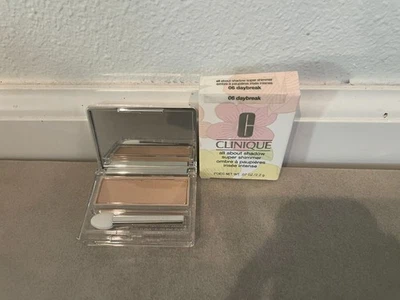 Clinique, Sombra de ojos All About Shadow individual, Daybreak, 0,07 oz/2,2 g Foto 1 de 2