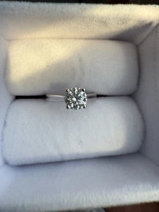 Anello solitario IGI E VS1 1,02 ct diamante coltivato in laboratorio tondo oro bianco 14 carati US 7 - Foto 1 di 11