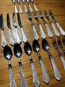 Bugatti For Vietri Aladdin Flatware Pearlescent Ivory Acrylic Handle Set Of 23 - Picture 1 of 9