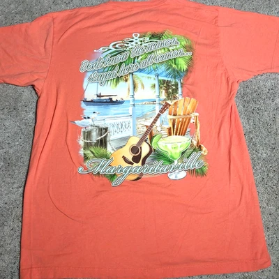 Camiseta Margaritaville Grande Manga Corta Me alojé aquí toda la temporada Foto 1 de 4