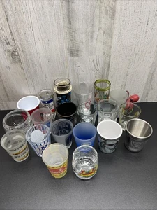 Lotto di 20 bicchieri da tiro vintage da collezione.  Lotto misto. - Foto 1 di 4