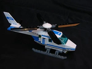 LEGO CITY, POLICE HELICOPTER #7741 - Picture 1 of 3
