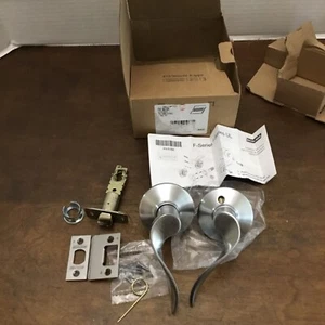 SCHLAGE F10SAC626 F10-SAC Sacramento Passage Door Lever Set, Satin Chrome - Picture 1 of 6